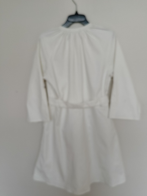 Biała sukienka koszulowa z paskiem • Rozmiar M • Wada – drobne plamy