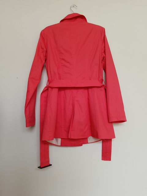 Damski Trencz Różowy z Paskiem – Dwurzędowy, Klasyczny, Troll