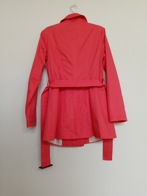 Damski Trencz Różowy z Paskiem – Dwurzędowy, Klasyczny, Troll