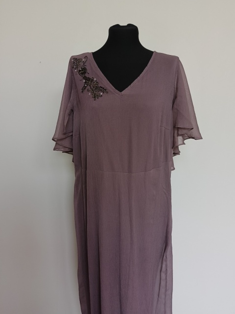 Elegancka długa sukienka Zizzi z ozdobną aplikacją – kolor wrzosowy, rozmiar S (42/44)