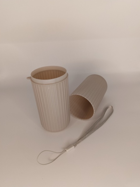 Etui na szczoteczkę do zębów – higieniczne, podróżne, z paskiem szare