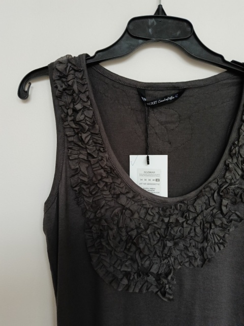 TOP SECRET – Brązowy top z falbankami pod szyją • r. 42