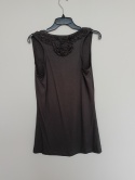TOP SECRET – Brązowy top z falbankami pod szyją • r. 42