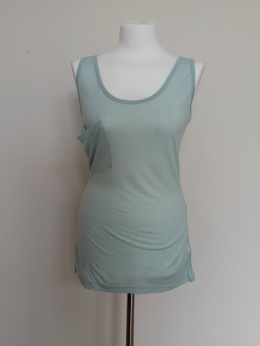 TOP SECRET – Miętowy top z kieszonką M • 100% modal