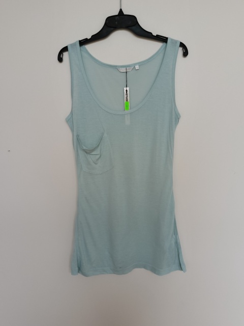 TOP SECRET – Miętowy top z kieszonką M • 100% modal