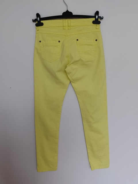 Żółte spodnie Top Secret r. 36 – bawełniane, elastyczne, wada (plamy)