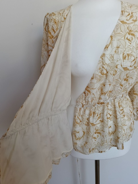 Bluzka damska NOTES DU NORD kremowa w złote róże elegancka kopertowa r.40