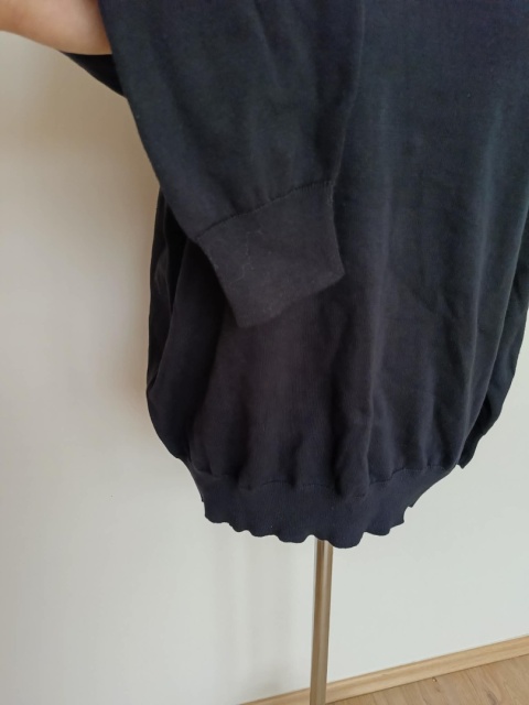 Czarny sweter męski V-neck 100% bawełna Boboyene – klasyczny sweter męski L