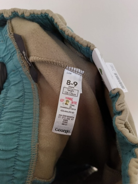 Krótkie spodenki cargo George khaki 8-9 lat