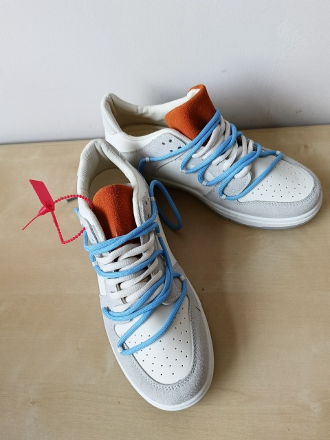 Sneakersy damskie r. 39 biało-szare z niebieskimi sznurówkami 25 cm nowe