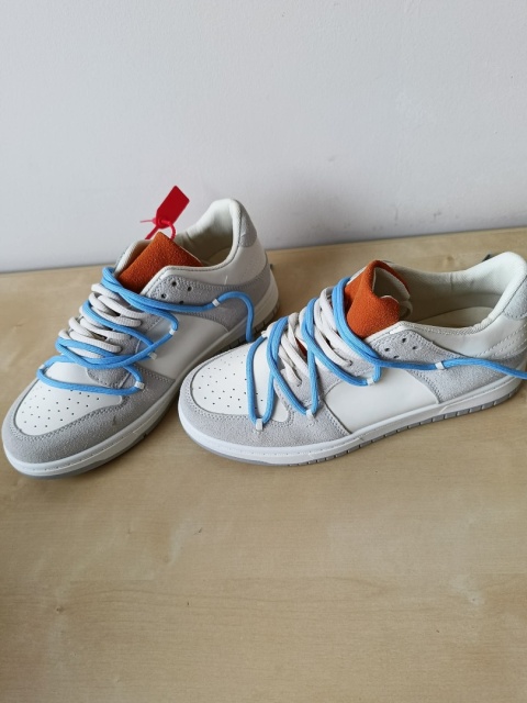 Sneakersy damskie r. 39 biało-szare z niebieskimi sznurówkami 25 cm nowe