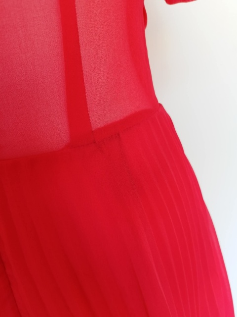 Czerwona sukienka damska plisowana koronkowy dekolt ASOS r.38