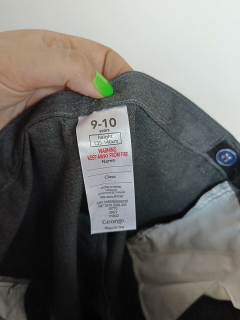 Spodenki chłopięce eleganckie szare George 9-10 lat (135-140 cm) krótkie spodnie szkolne