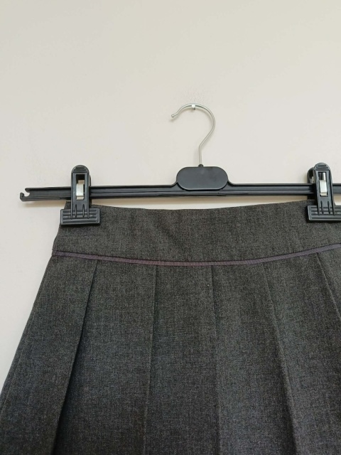 Spódnica dziewczęca TU 10 lat 140 cm grafitowa szkolna plisowana