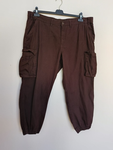 Spodnie cargo damskie Rainbow brązowe bawełniane kieszenie boczne casual rozmiar 50 wady