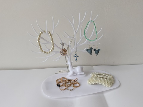 Stojak na biżuterię drzewko jeleń biały organizer