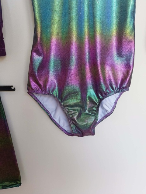Strój gimnastyczny / baletowy 2-częściowy dziewczęcy – body + spodenki – holograficzny – rozmiar 14A