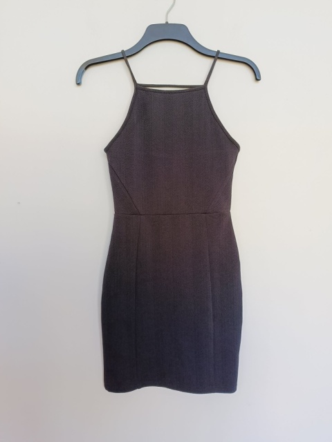 Sukienka H&M Divided czarna dopasowana na ramiączkach rozmiar 36