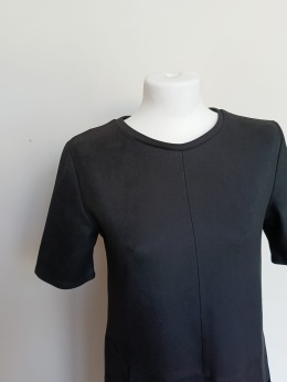 Sukienka Zara czarna minimalistyczna kieszenie midi S – cream