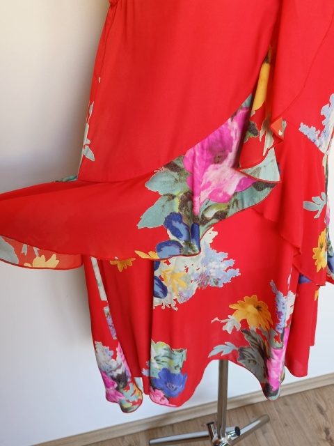 Sukienka damska H&M czerwona w kwiaty falbany elegancka rozmiar 38