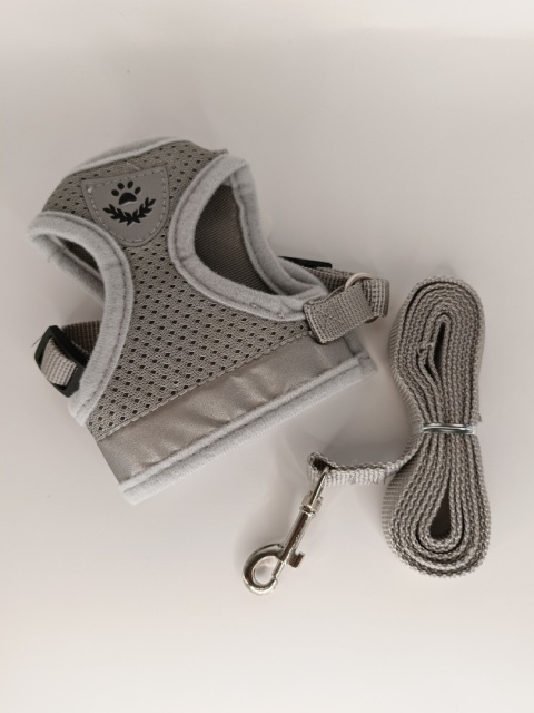 Szelki dla psa kota z regulowaną smyczą – oddychające, odblaskowe, szare