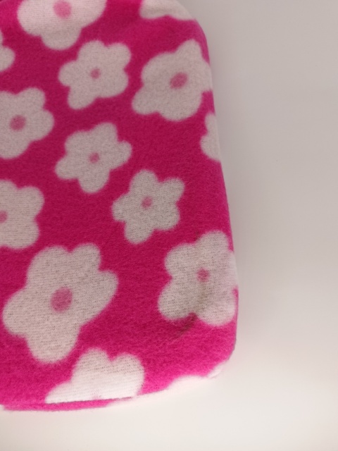 Termofor z miękkim pokrowcem polarowym 1700 ml | Rozgrzewający | Różowy w kwiaty