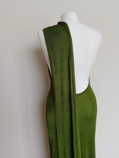 Zielona sukienka wieczorowa SHEIN – tył