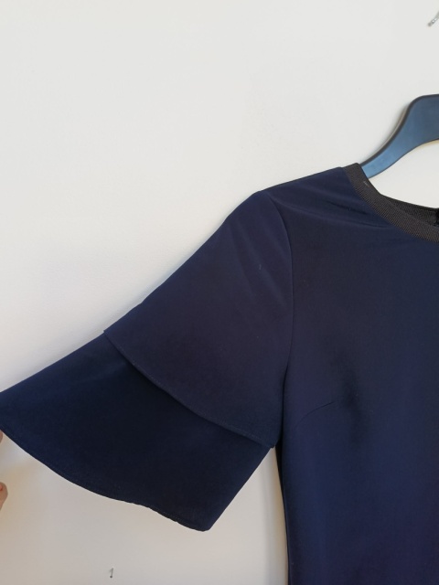 sukienka damska mudo collection granatowa elegancka falbanki rękawy rozmiar 34