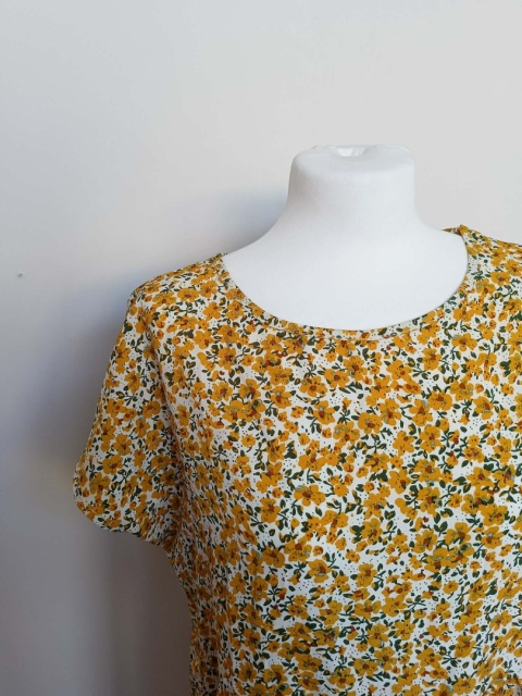 sukienka damska shein w kwiaty żółta luźna letnia rozmiar L 40/42