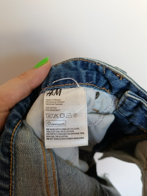 szorty jeansowe H&M damskie krótkie z przetarciami denim rozmiar 32