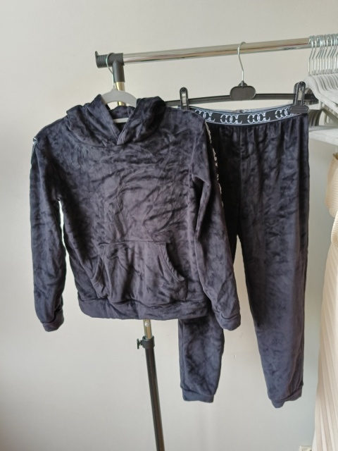 Dres dziewczęcy welurowy komplet bluza + spodnie 10 lat czarny