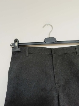 Grafitowe eleganckie spodenki chłopięce GEORGE 13–14 lat 158–164 cm – krótkie spodenki wizytowe