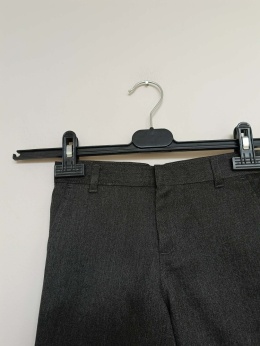 Grafitowe eleganckie spodenki chłopięce GEORGE 6–7 lat 116–122 cm – krótkie spodenki wizytowe