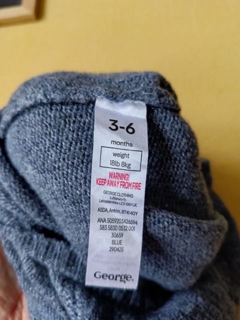 Kombinezon niemowlęcy George 62/68 swetrowy