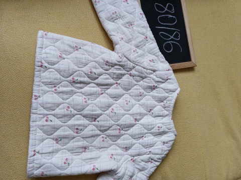 Kurtka pikowana George 80/86 kremowa w wisienki 12-18 mies.