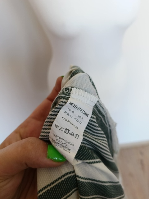 Narzutka damska PrettyLittleThing L/XL – paski zielono-białe, wiązana, długa