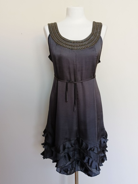 Sukienka Dorothy Perkins 44 grafitowa z falbaną zdobiony dekolt