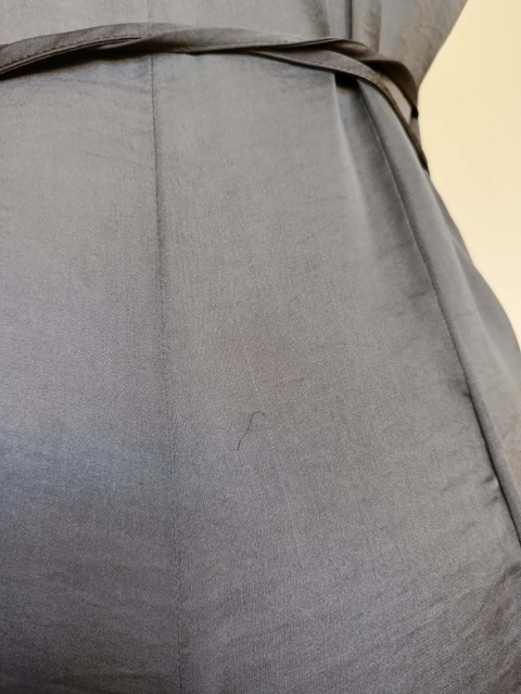 Sukienka Dorothy Perkins 44 grafitowa z falbaną zdobiony dekolt