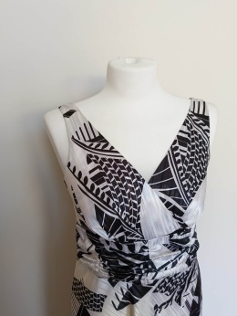 Sukienka damska Iwa Collection czarno biała midi r.42 kopertowy dekolt elegancka