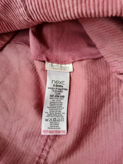 Sukienka ogrodniczka Next 6-9 mies. różowa sztruksowa