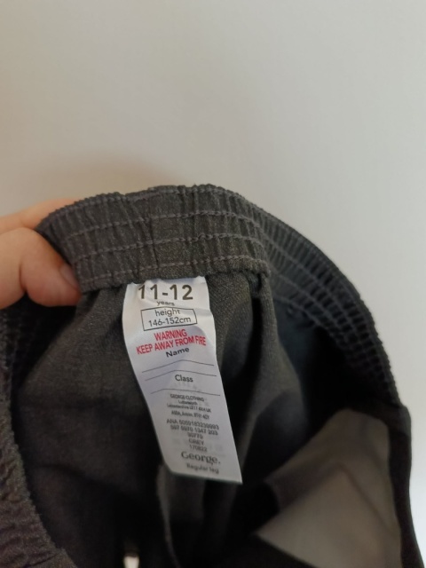 Szare eleganckie spodenki chłopięce GEORGE 11–12 lat 146–152 cm – wizytowe krótkie spodenki