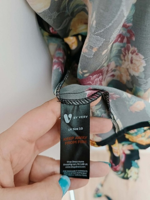 V by Very – kwiecista bluzka kopertowa rozmiar M